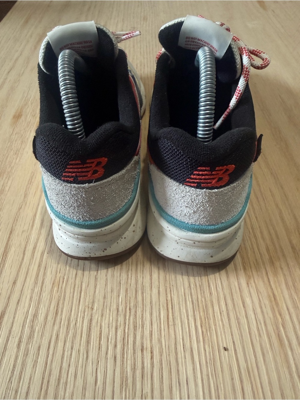 Women’s New Balance 997H grey, red, yellow sneakers great condition. - Picture 4 of 7